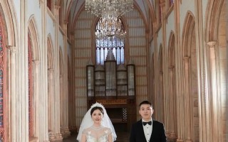 爱与喜欢之间黄安歌曲(爱意与钟情的交织)