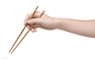 仆人犯错把筷子放屁了怎么办_仆人失误筷子屁了，主人应该如何应对