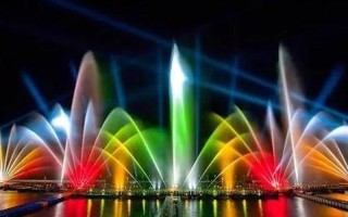 妙哉化身喷泉展活力
