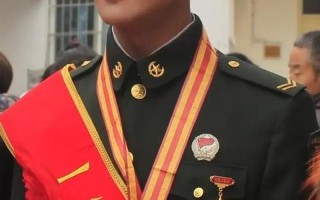 当兵男朋友一见面就抱我_当兵男友归来，眼中只有我，非我不可