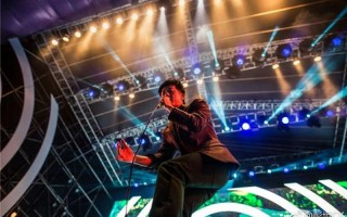 他伤透了我的心—心碎的余韵，蚀刻着伤痕累累的灵魂