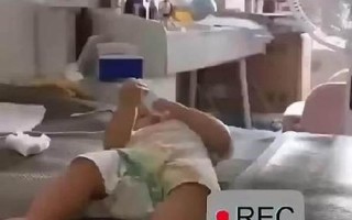 宝宝躺着的时候双腿往上翘_破除认知樊笼，释放无限潜能