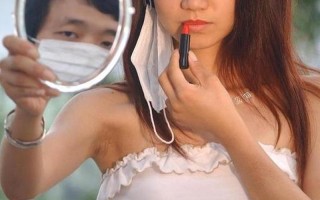 姐妹们见过多大的尺寸的镜子(姐妹们阔别重逢，惊叹彼此身形变幻)