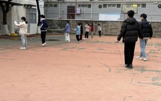 内塞式兔尾巴戴起来，痛苦堪比脚底灌铅