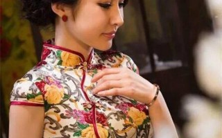 女人味是指老了吗—霜华虽染，女人味仍存