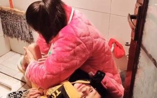 替儿子解决生理_替子排忧解生理之难，母爱如山暖心怀