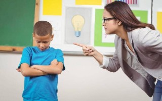 熊孩子指的是男孩还是女孩—熊孩子：孩子淘气捣蛋行为的代名词