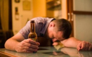 一整晚都放在里面会怎么样(通宵泡夜，后果如何？)