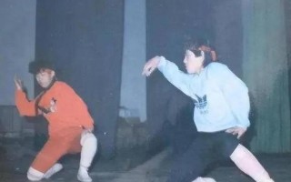 流淌的秘密源泉永生之泉：神秘爱情圣水揭开的未知深邃爱情之海的隐秘之源探寻的永恒之谜