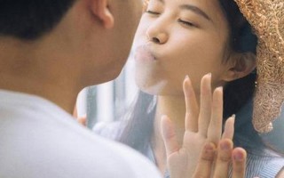 男生接吻时生理反应很难受吗怎么办(男生接吻时生理反应的隐秘苦恼)