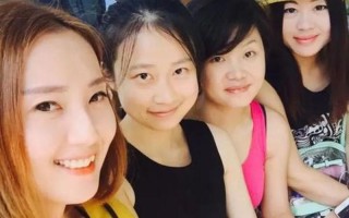 和父母四个人换着玩好吗_四人同乐，轮流畅玩，共创美好时光