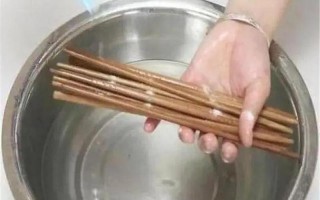 如何拿一根筷子玩哭自己(一根竹筷引发的眼泪：玩哭自己的奇葩技巧)