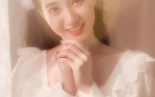 少女朦胧绽放 初遇爱的芬芳