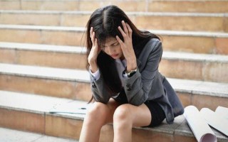 28岁的女人(28岁女性在人生十字路口的抉择与成长)