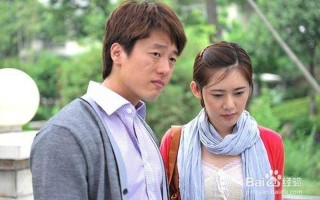 妻子在外与人同居了应该怎么办呢—婚姻岌岌可危：外遇阴云下的选择与抉择