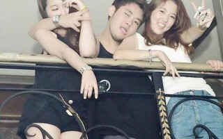 富二代是什么意思—富二代的奢华与无奈：一个金钱与身份的探索