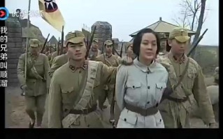 刚进去的那一瞬间是什么歌(囚室初见：光影交错下的寂静)