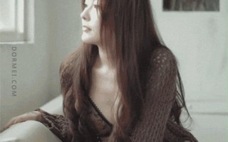 女人为啥摸几下就让进了(女性微妙触碰，瞬间敞开紧闭门扉)