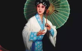 她泪语低吟，他心如铁石