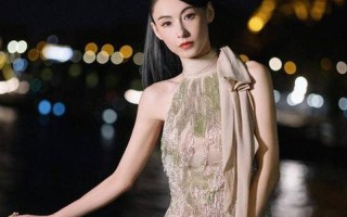 女人 *** 流什么_女力崛起：引领时尚潮流，尽显优雅魅力