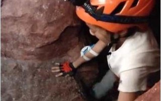 双指探洞一分钟200次什么意思(双指神功：一分钟神速探洞200下)