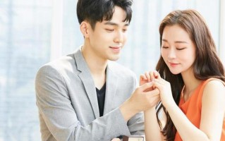 中年女人出轨后还能真心回归吗？—中年妇女出轨的秘密、中年危机的漩涡、爱与禁忌的边缘
