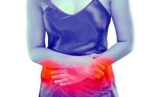 拼命挺腿才开一点 缓解痛楚小秘方