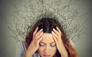 恋爱恐慌症(恋爱恐惧症：陷入爱的深渊，还是恐惧的漩涡？)