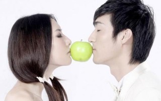 接吻看出一个男人爱你的表现—男人为何沉醉于亲吻的曼妙