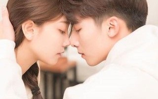 总裁敢亲我试试(总裁大人，您敢亲我一下吗？)