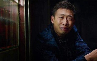 男人背后的辛酸：柔弱外表下的坚强内心