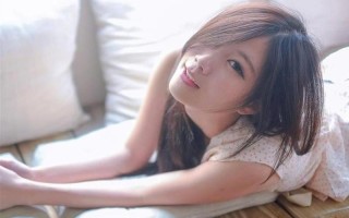 女人毛多水多毛耸耸_毛发丛生，水润丰盈，身姿曼妙