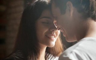 和女朋友姐姐之一次见面聊啥(姐姐说家里没人：我们的亲密时刻)